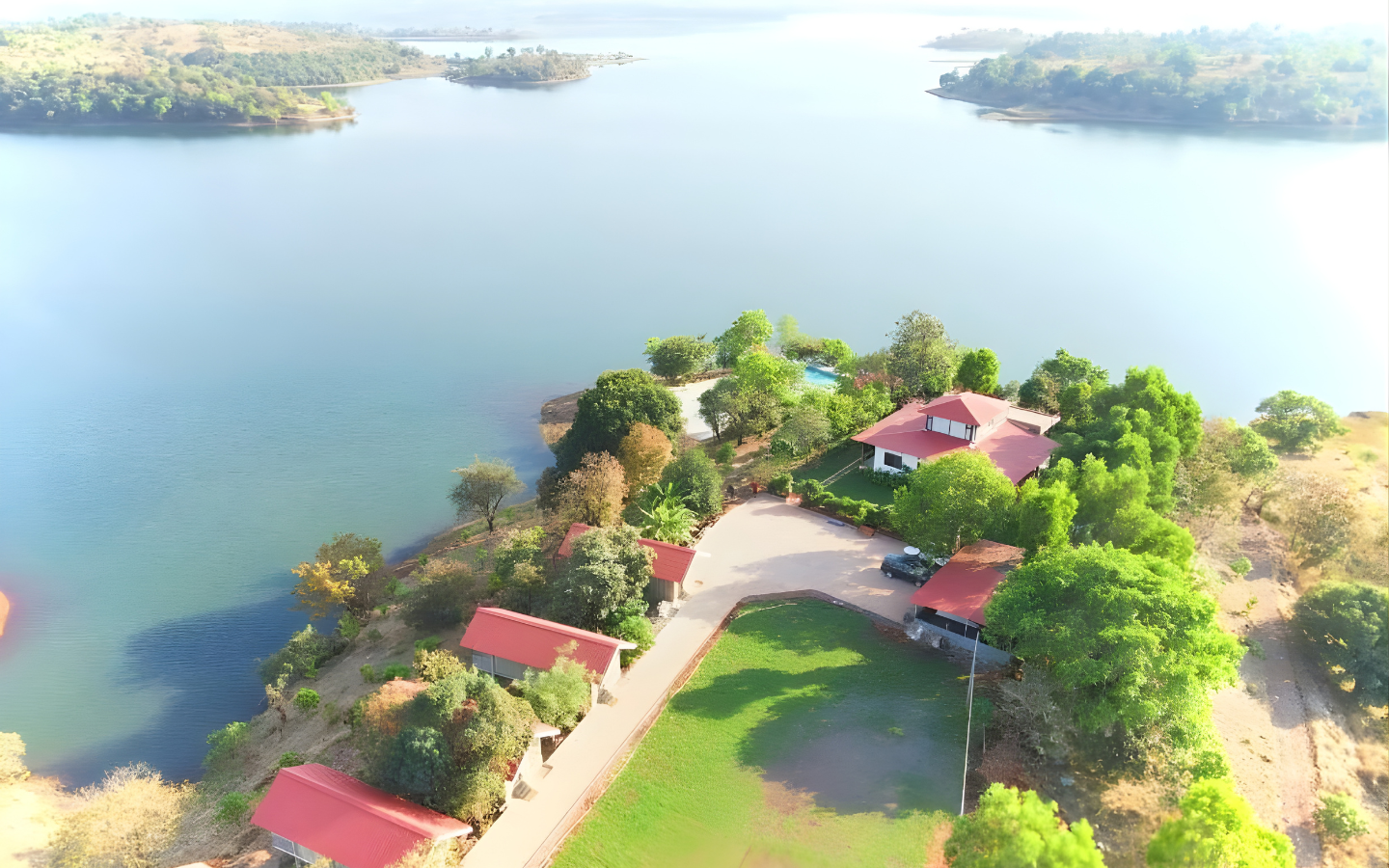 Shvas Island Resort